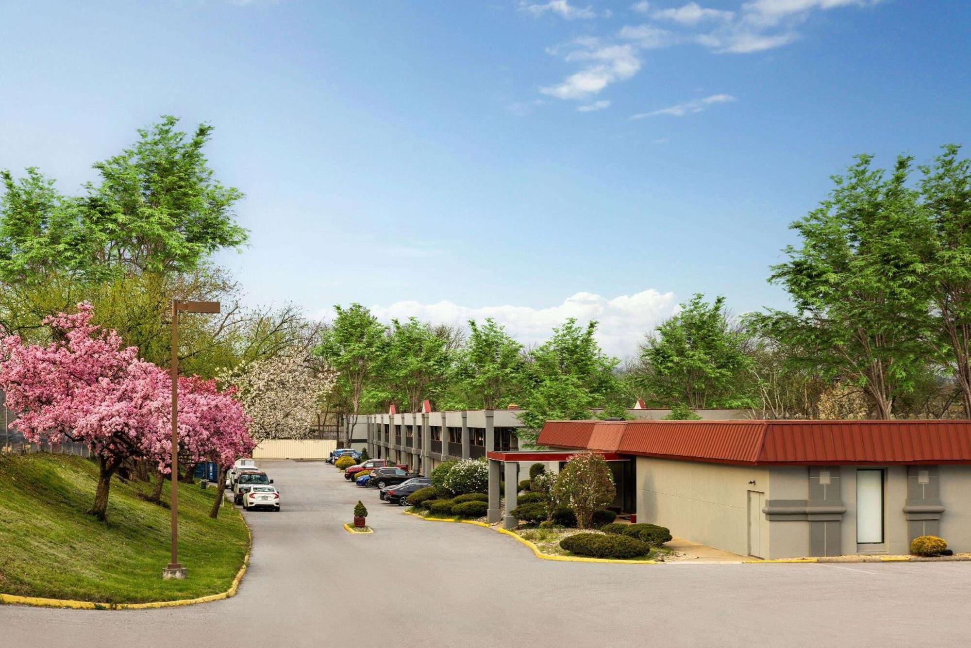 Days Inn By Wyndham Pottstown Exterior photo
