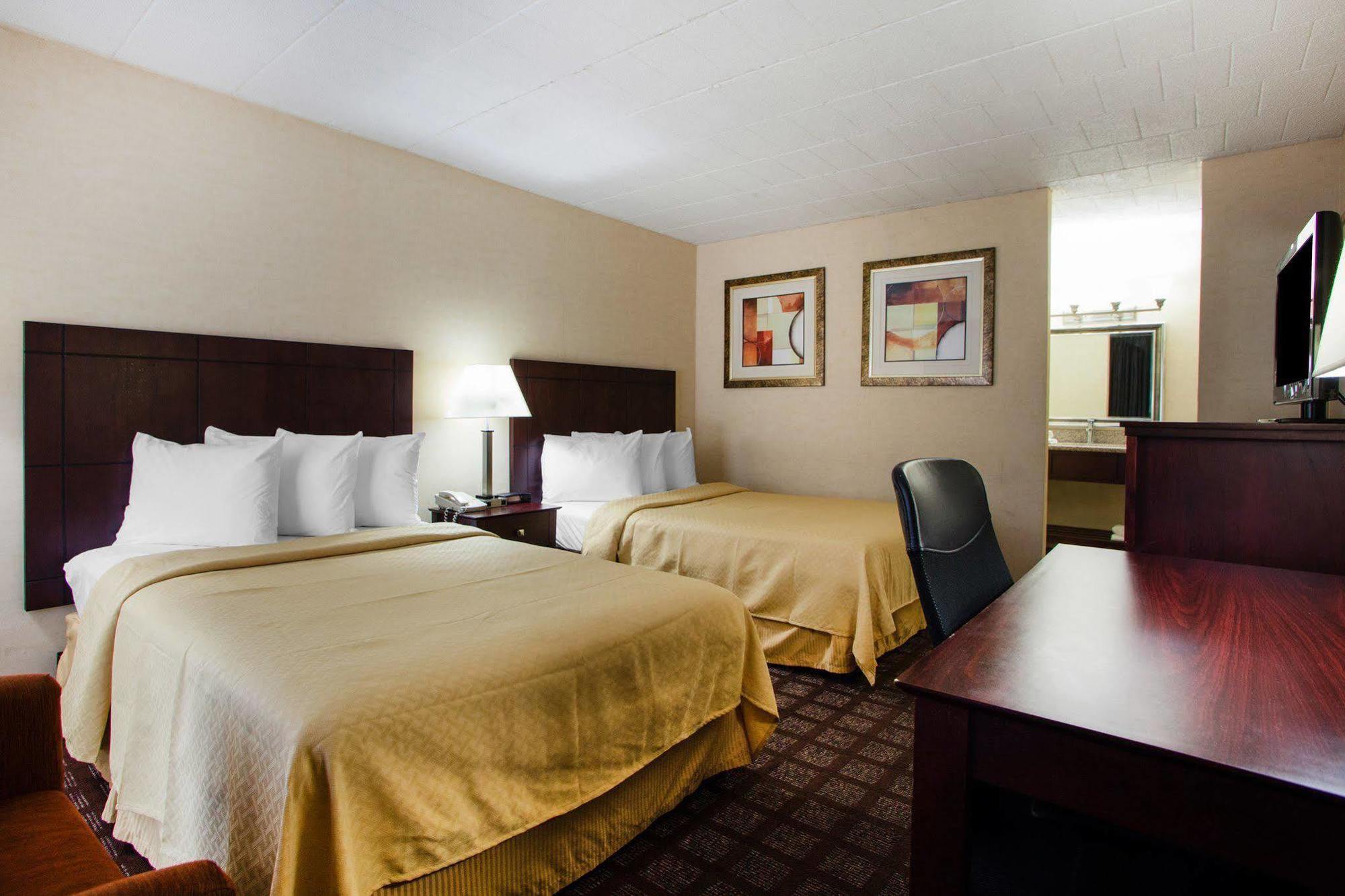 Days Inn By Wyndham Pottstown Exterior photo