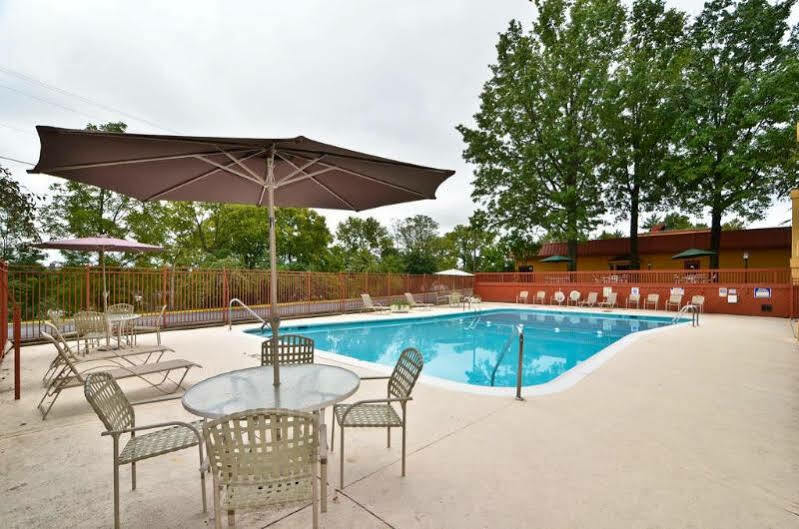 Days Inn By Wyndham Pottstown Exterior photo